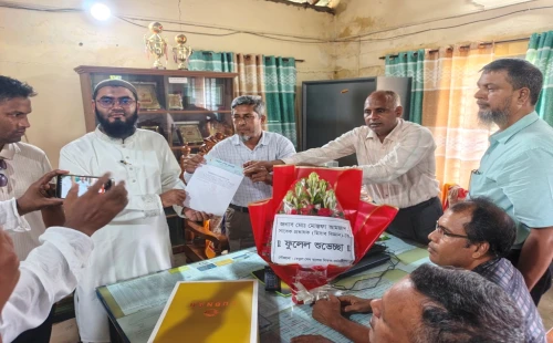 তেঁতুল শেখ কলেজের সাবেক প্রভাষক মোস্তফা আমজাদকে বিদায় সংবর্ধনা