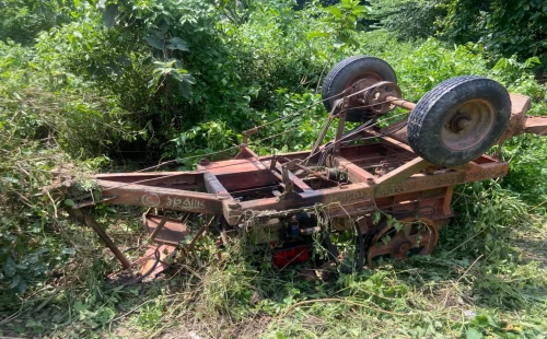 মুজিবনগরে খোয়া ভাঙা মেশিন উল্টে নির্মাণ শ্রমিক নিহত