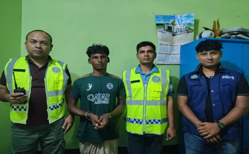 হাটবোয়ালিয়ায় চেকপোস্টে ইয়াবাসহ যুবক গ্রেপ্তার