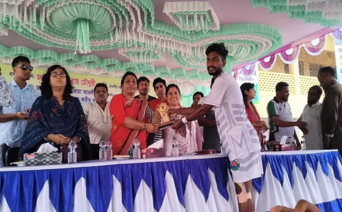 জেলা প্রশাসক গোল্ডকাপ ফুটবল টুর্নামেন্টে জীবননগরকে বহিষ্কার