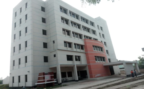 চুয়াডাঙ্গায় যুব উন্নয়ন দপ্তরে বাগবিতণ্ডা, সামাজিক মাধ্যমে বিতর্ক