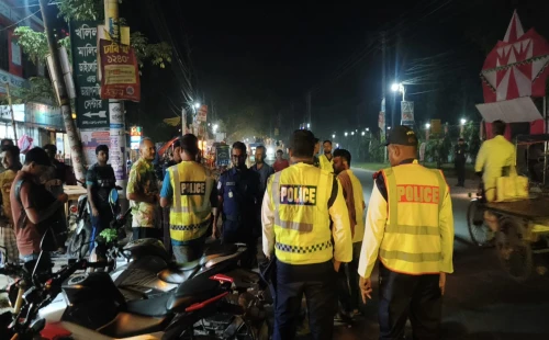 চুয়াডাঙ্গায় চেকপোস্ট বসিয়ে ট্রাফিক পুলিশের অভিযান