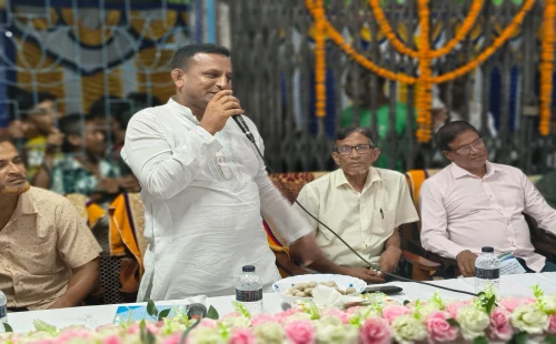 জীবননগরে দুই পূজামণ্ডপ পরিদর্শন ও আর্থিক অনুদান দিলেন বিএনপি নেতা শাহজাহান মিয়া