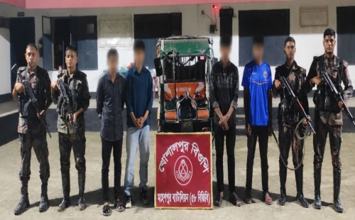 সীমান্তে বিজিবির অভিযানে ভারতীয় ওষুধ-কীটনাশক উদ্ধার