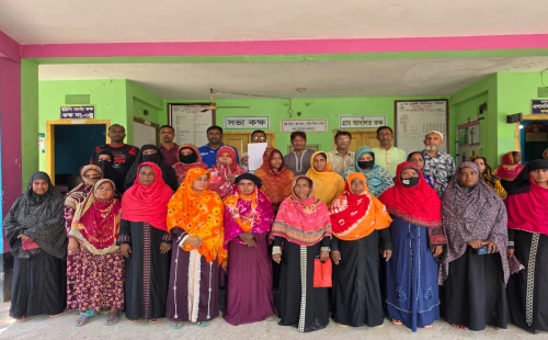 দামুড়হুদায় লটারির মাধ্যমে ১০ নারী কর্মী নিয়োগ