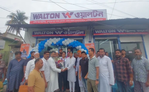 চুয়াডাঙ্গায় মাস্টার ইলেকট্রনিক্সের ওয়ালটন এক্সক্লুসিভ শোরুম উদ্বোধন