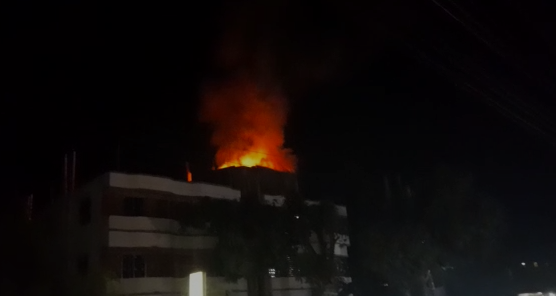 চুয়াডাঙ্গায় পরিবারের সদস্যদের অসাবধানতায় রান্নাঘরে আগুন