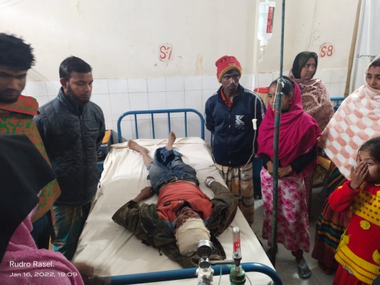 সরোজগঞ্জে সড়ক দুর্ঘটনায় কাঠমিস্ত্রির মর্মান্তিক মৃত্যু