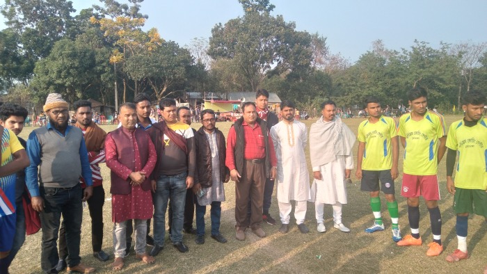 দামুড়হুদায় ফুটবল টুর্নামেন্টের ২য় সেমিফাইনাল অনুষ্ঠিত