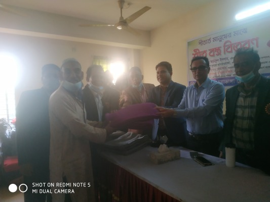 চুয়াডাঙ্গা চেম্বার অব কমার্সে শীতবস্ত্রকালে কৃতী ব্যবসায়ী দিলীপ কুমার আগরওয়ালা