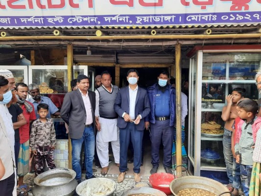 দর্শনায় দুই প্রতিষ্ঠানে ১৩ হাজার টাকা জরিমানা