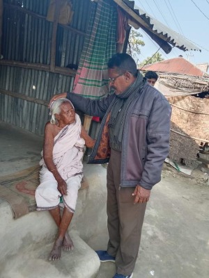 তিতুদহে ভোটারদের দুয়ারে স্বতন্ত্র চেয়ারম্যান প্রার্থী টিপু মিয়া