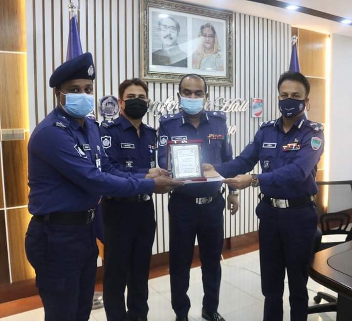 খুলনা রেঞ্জের শ্রেষ্ঠ এএসআই চুয়াডাঙ্গা সদর থানার আশরাফুজ্জামান আশরাফ