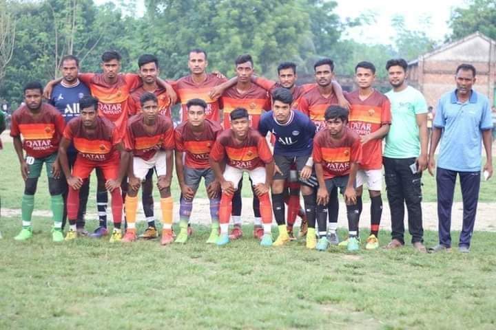 দামুড়হুদায় প্রীতি ফুটবল ম্যাচ অনুষ্ঠিত