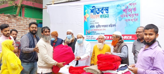 শীতার্তদের কম্বল দিলেন কাউন্সিলর কামরুজ্জামান চাঁদ
