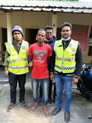 মহেশপুরে ১০ বছরের সাজাপ্রাপ্ত আসামি গ্রেপ্তার