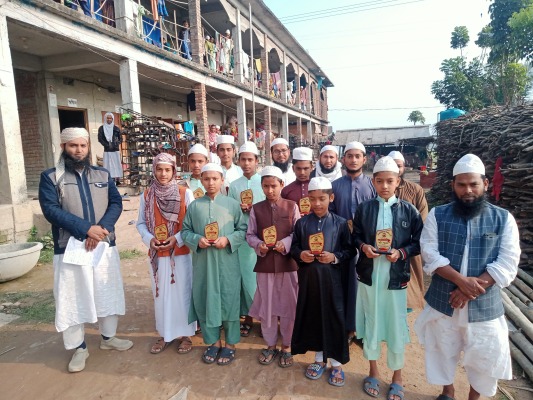 হিফজুল কোরআন প্রতিযোগিতায় দামুড়হুদার দারুস সুন্নাহ মাদ্রাসার সাফল্য