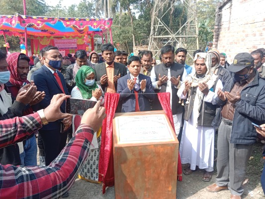 দামুড়হুদায় বাসগৃহ নির্মাণ প্রকল্পের ভিত্তিপ্রস্তর উদ্বোধন