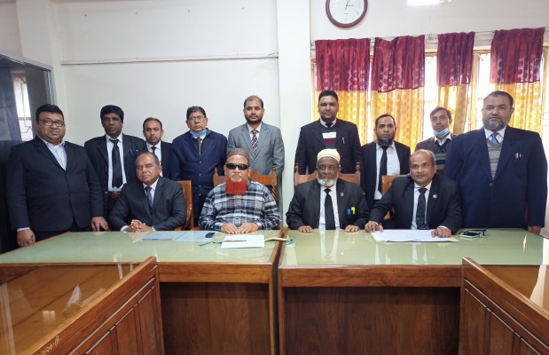 চুয়াডাঙ্গা আইনজীবী সমিতির নবনির্বাচিত কমিটির দায়িত্বভার গ্রহণ
