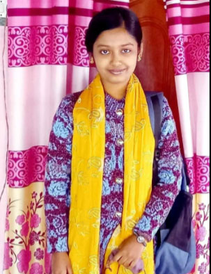ইজিবাইক থেকে ছিটকে পড়ে স্কুলছাত্রীর মৃত্যু