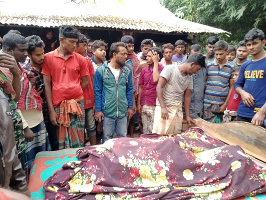 ট্রেনের সামনে দাঁড়িয়ে কিশোরের আত্মহত্যা