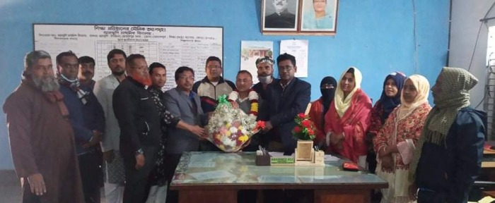 আমঝুপি মাধ্যমিক বিদ্যালয়ের সহকারী শিক্ষকের বিদায়