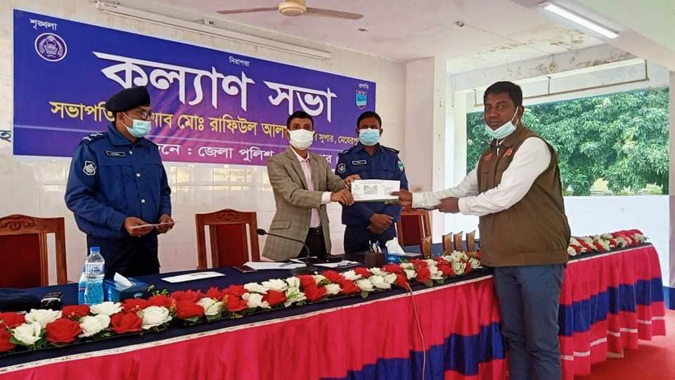 মেহেরপুরে সেরা অফিসার ডিবি পুলিশের ওসি জুলফিকার আলী