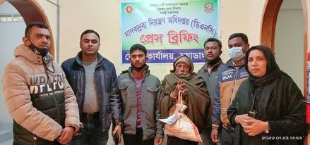 চুয়াডাঙ্গায় দুই কেজি গাঁজাসহ মাদক ব্যবসায়ী আটক