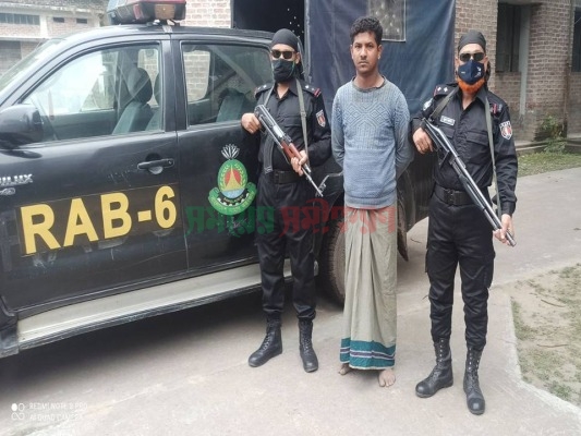 মহেশেপুরে ফেনসিডিলসহ মাদক ব্যবসায়ী আটক