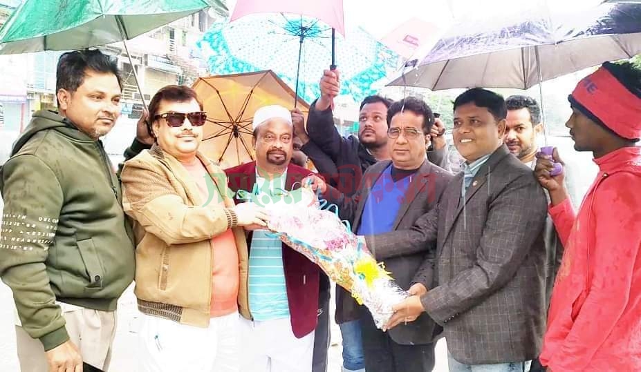 মুজিবনগর স্মৃতিসৌধ পরিদর্শন করলেন এশিয়ান টিভির চেয়ারম্যান ও ভাইস চেয়ারম্যান