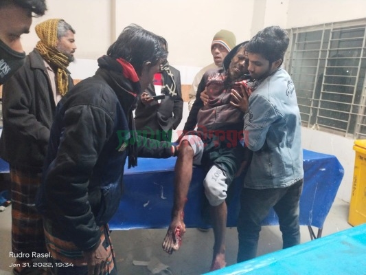 চুয়াডাঙ্গায় সড়ক দূর্ঘটনায় পাঁচজন আহত