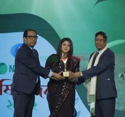 আরটিভির দেশ সেরা কৃষাণী পদক পেলেন চুয়াডাঙ্গার তরুণ উদ্যোক্তা মেরিনা জামান মমি