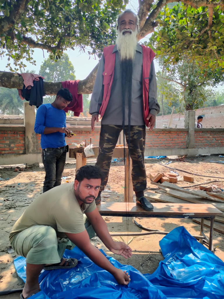 দেশের সবচেয়ে বড় দাড়ির মালিক মেহেরপুরের লাদেন!