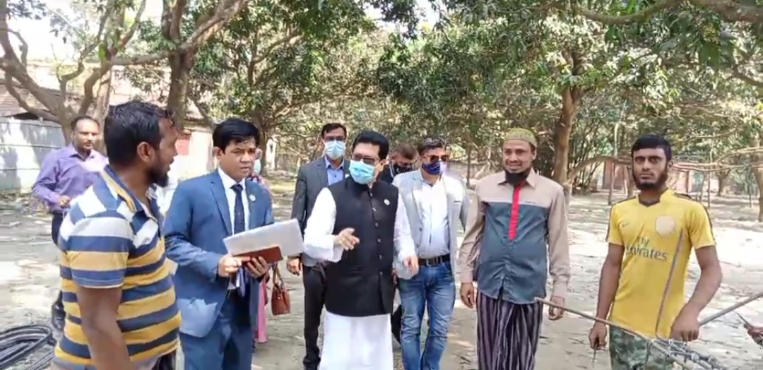 মেহেরপুরের বিভিন্ন আশ্রয়ন প্রকল্প পরিদর্শনে জনপ্রশাসন প্রতিমন্ত্রী