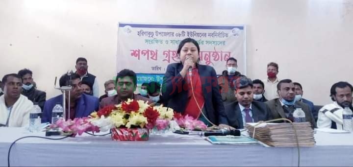 হরিণাকুণ্ডুতে নবনির্বাচিত ৮ ইউপি চেয়ারম্যানের শপথ