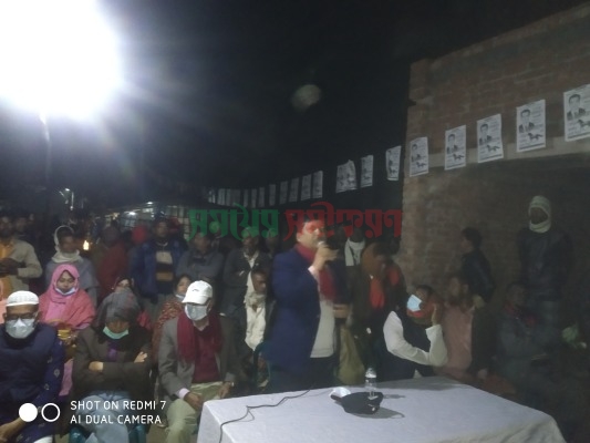 তিতুদহের বিভিন্ন স্থানে গণসংযোগকালে টোটন জোয়ার্দ্দার