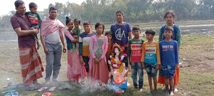 আন্দুলবাড়ীয়ায় প্রতিমা বির্সজনের মধ্যদিয়ে স্বরস্বতী পূজা সম্পন্ন