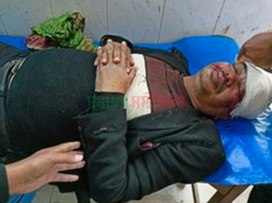 সড়ক দুর্ঘটনায় মেহেরপুর জজ কোর্টের এপিপিসহ আহত ২