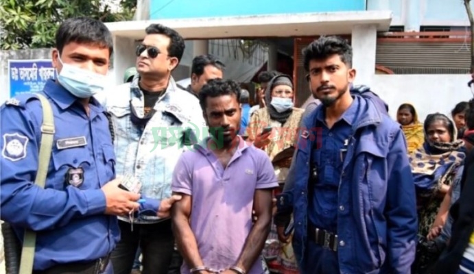 বীর মুক্তিযোদ্ধার টাকা ছিনতাইকালে একজন আটক