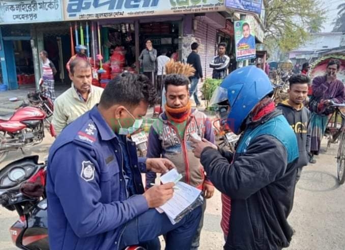 মেহেরপুর ট্রাফিক বিভাগের উদ্যোগে ভ্রাম্যমাণ অভিযান
