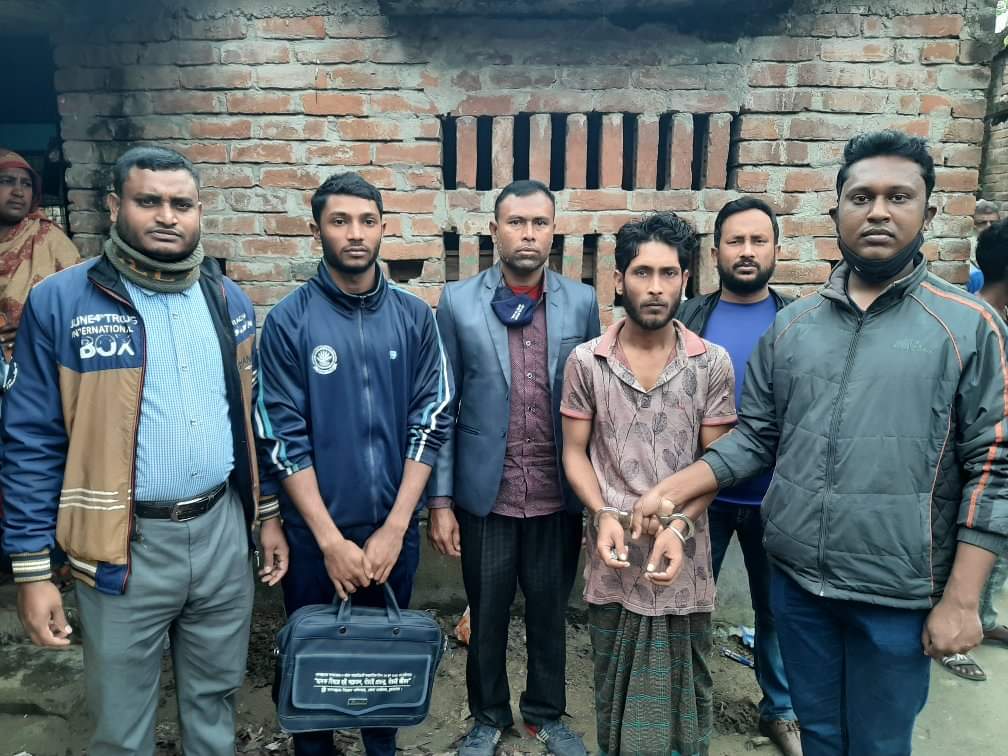 চুয়াডাঙ্গায় মাদকসহ আটক তিনজনের জেল-জরিমানা