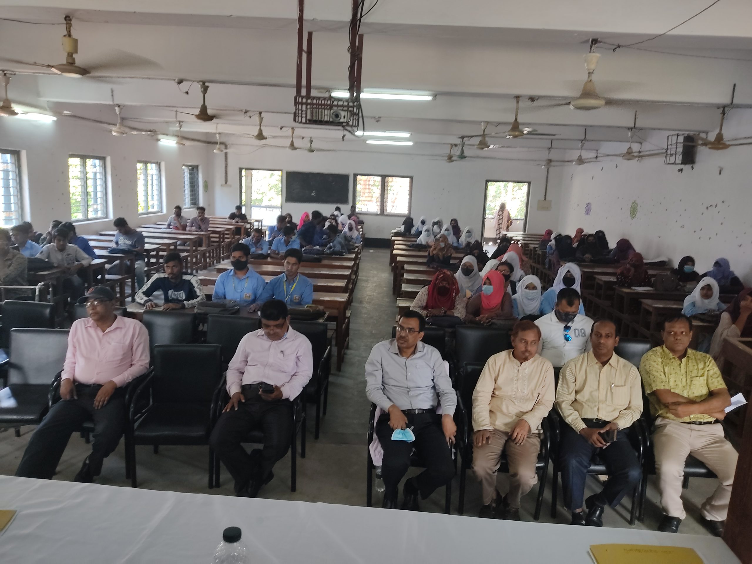 চুয়াডাঙ্গা সরকারি কলেজে সাংস্কৃতিক প্রতিযোগিতার উদ্বোধনকালে অধ্যক্ষ প্রফেসর ড. সাইফুর রশীদ