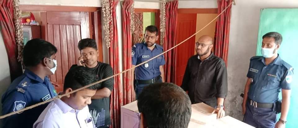 চুয়াডাঙ্গায় ব্যবসায়ীর বাড়িতে মিলল ৬২৮ লিটার সয়াবিন তেল