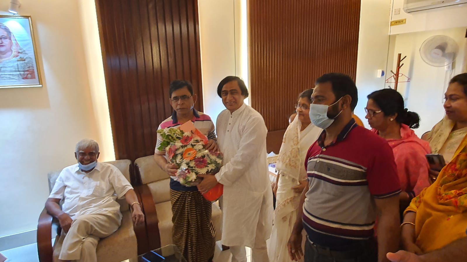 কেন্দ্রীয় আওয়ামী লীগ নেতৃবৃন্দের সাথে প্রফেসর ডা. মাহবুব হোসেন মেহেদীর সৌজন্য সাক্ষাত