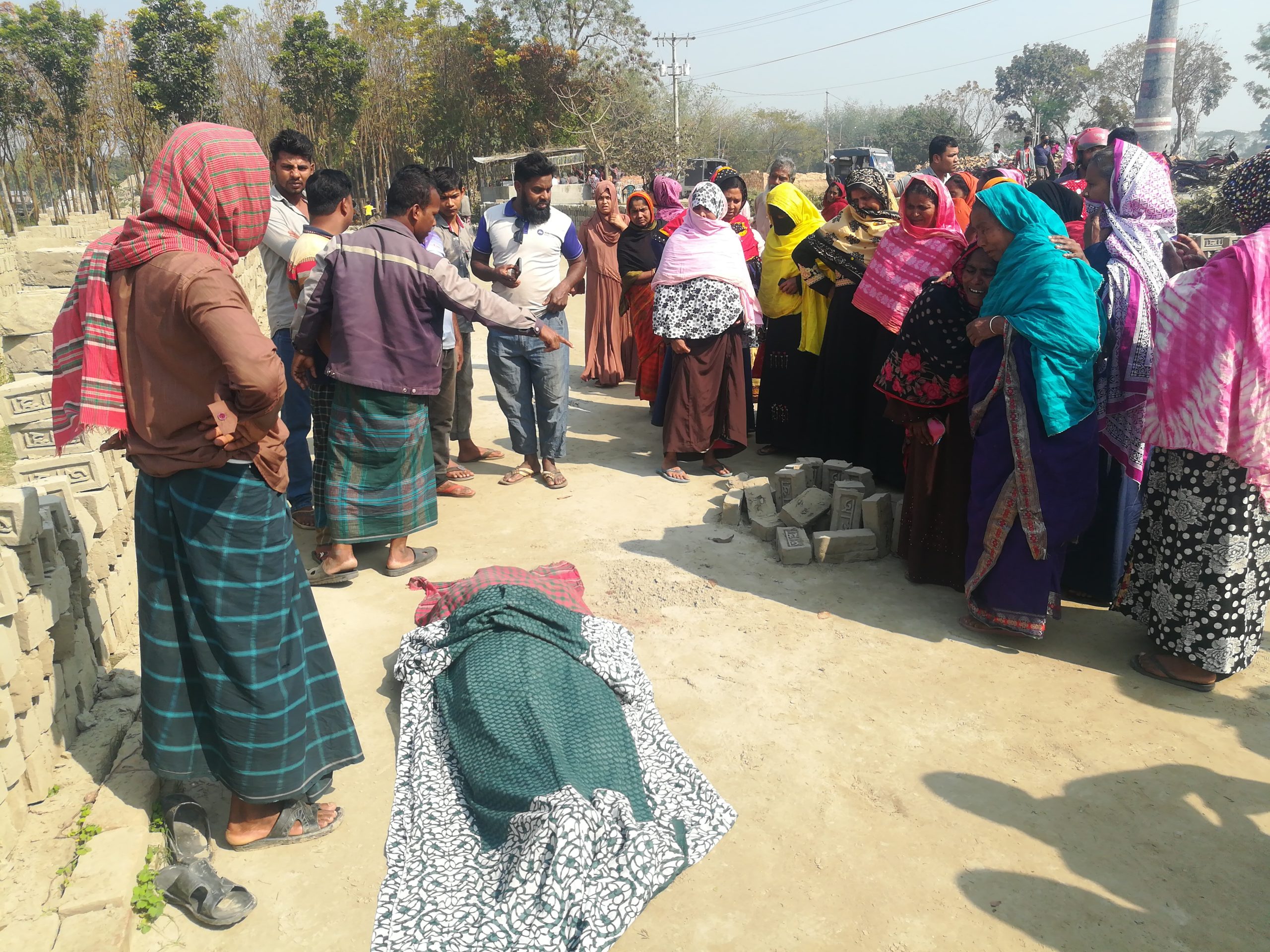 গাংনীতে দুর্ঘটনায় ইটভাটা শ্রমিকের মর্মান্তিক মৃত্যু 