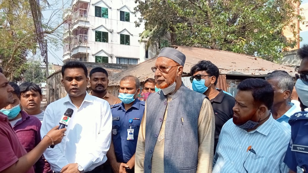 আলমডাঙ্গায় অবৈধ স্থাপনা উচ্ছেদ অভিযান