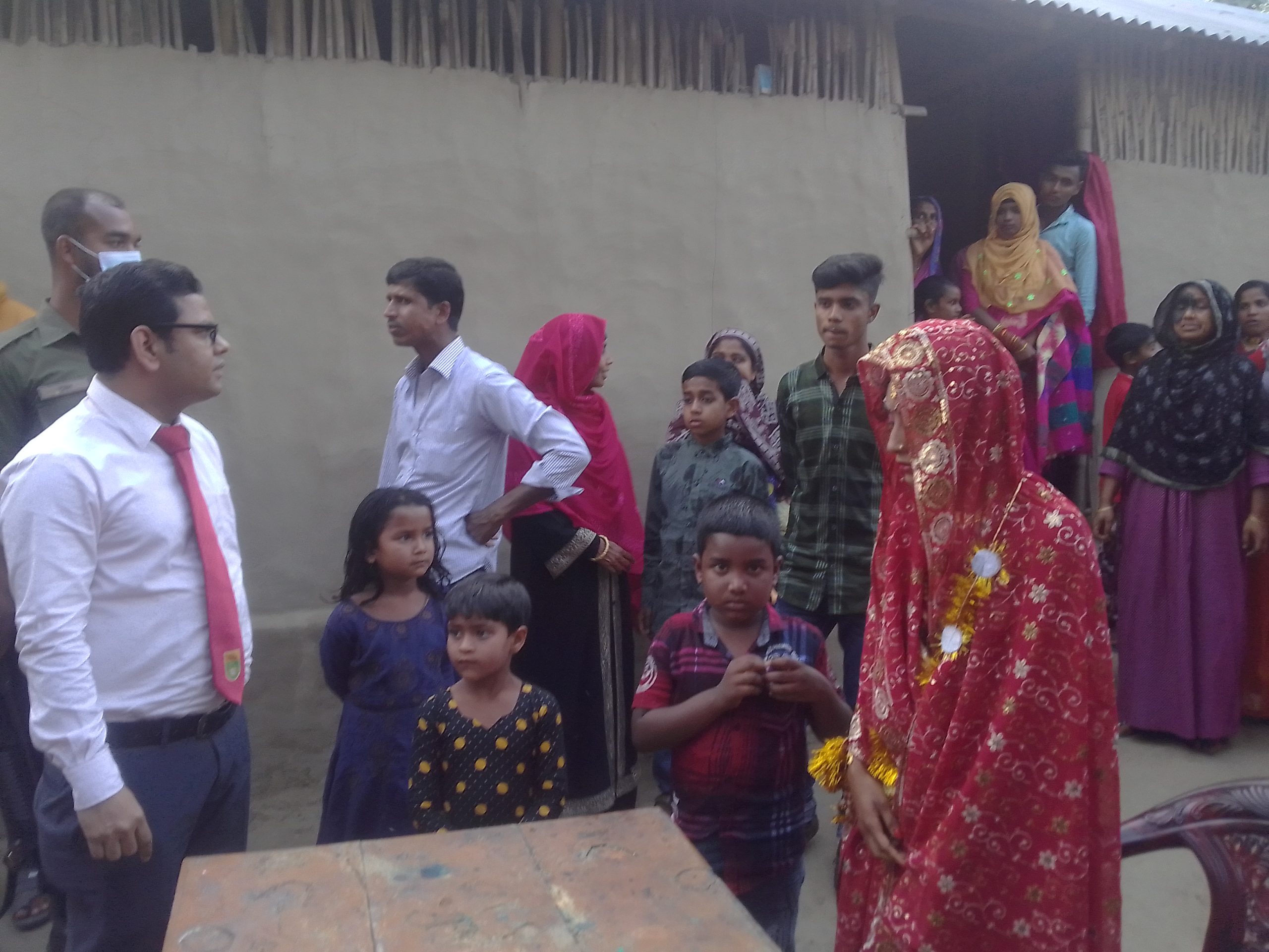 হরিণাকুণ্ডুতে বাল্যবিয়ে দেওয়ার অপরাধে জরিমানা