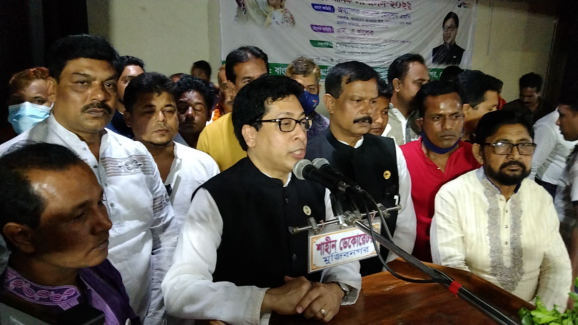 মুজিবনগরের দারিয়াপুরে ওয়ার্ড আওয়ামী লীগের ত্রিবার্ষিক সম্মেলনে প্রতিমন্ত্রী ফরহাদ হোসেন