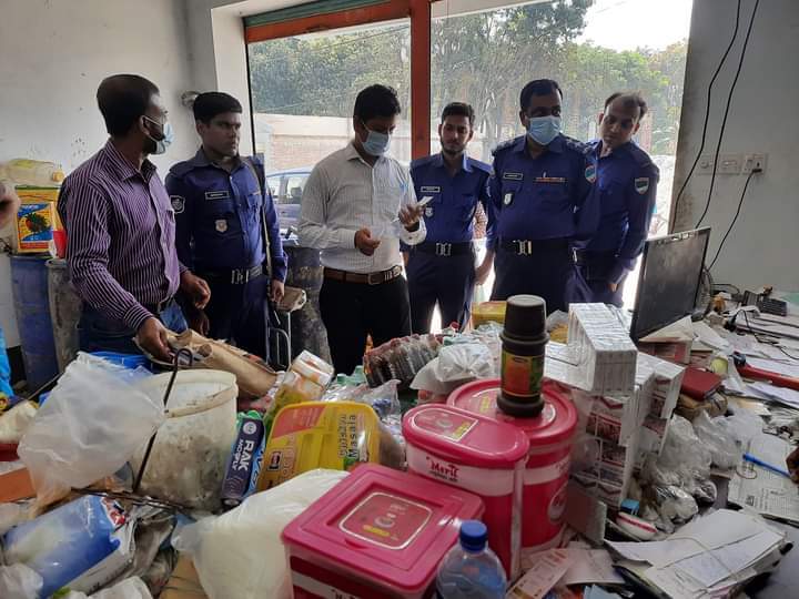 আলমডাঙ্গায় তিন প্রতিষ্ঠানকে ২১ হাজার টাকা জরিমানা