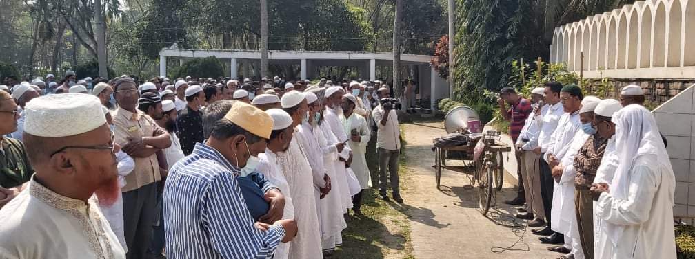 আলমডাঙ্গায় সাবেক অধ্যক্ষ আবু হাসান বাচ্চুর দাফন সম্পন্ন